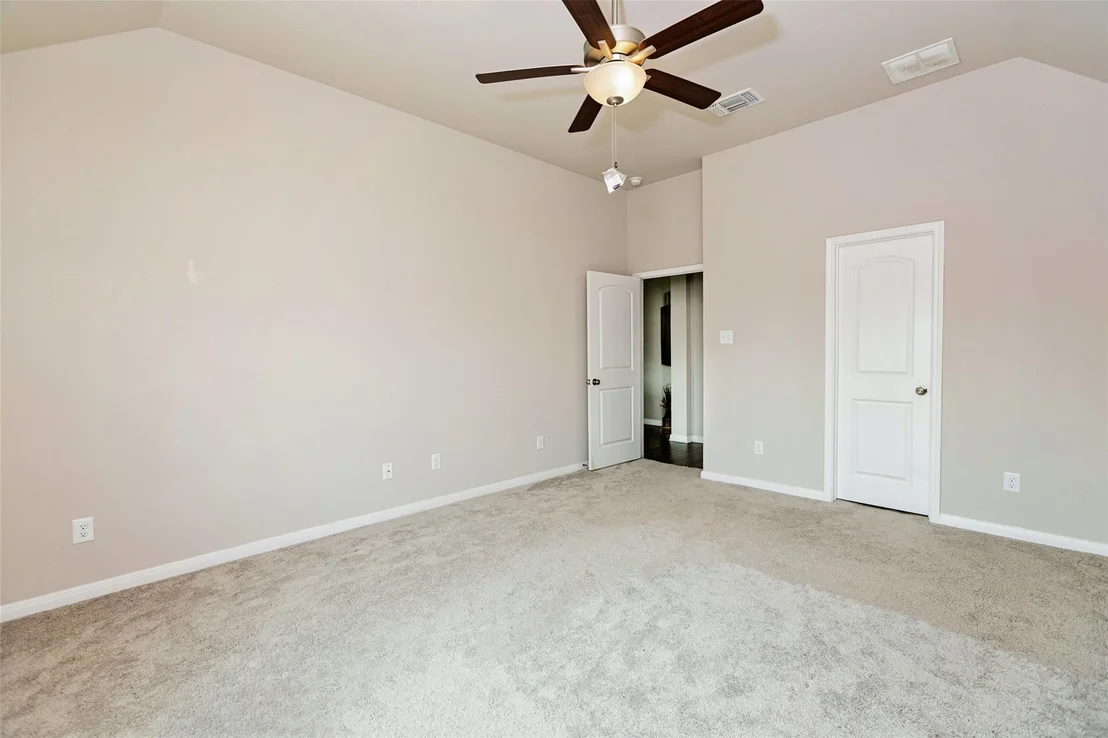Photo of 903 Fallbrook DR
