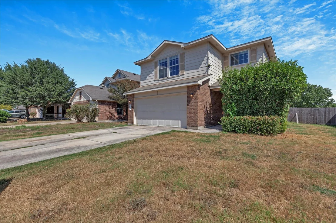 Photo of 111 S Creekbend DR