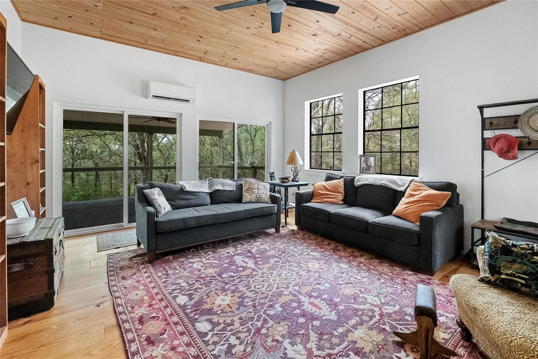 Photo of 415 Balch RD