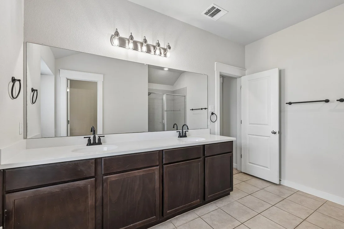 Photo of 232 Gidran TRL