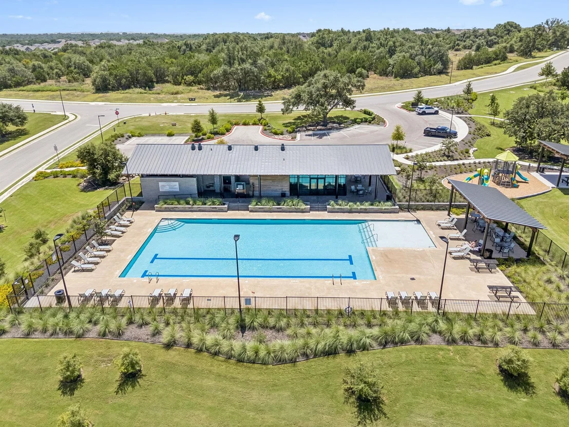Photo of 1200 Scenic Green LOOP