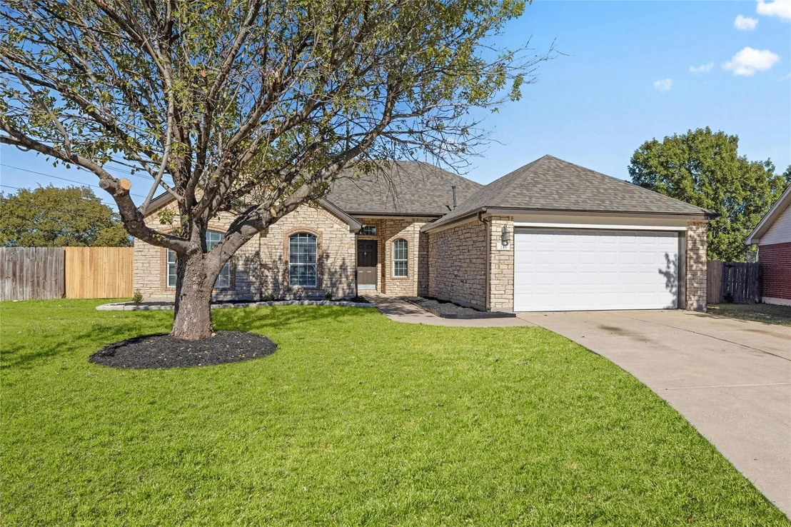 Photo of 246 Bastian LN