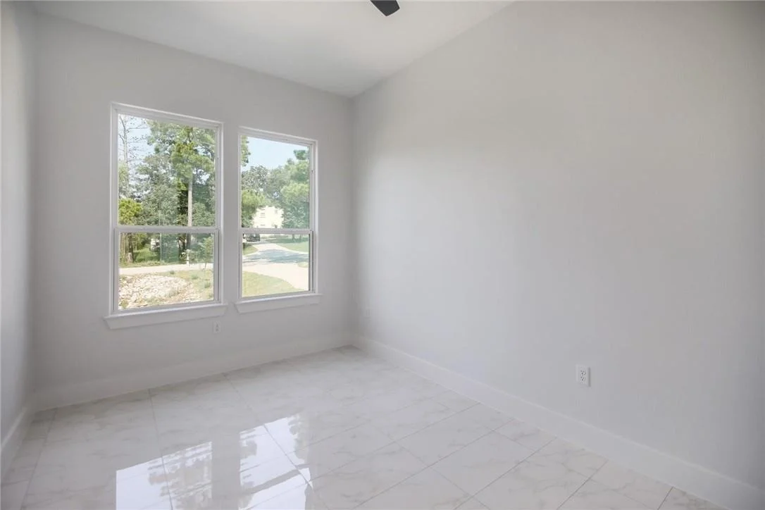 Photo of 137 Lakeside DR