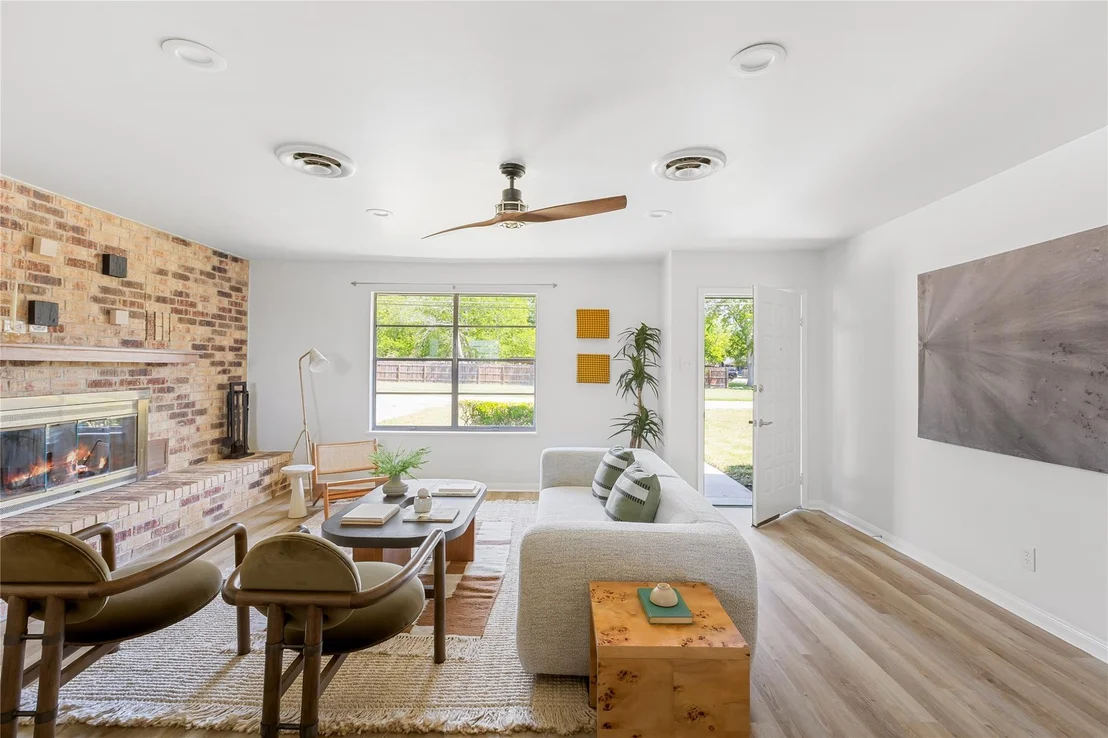 Photo of 304 W Bee ST