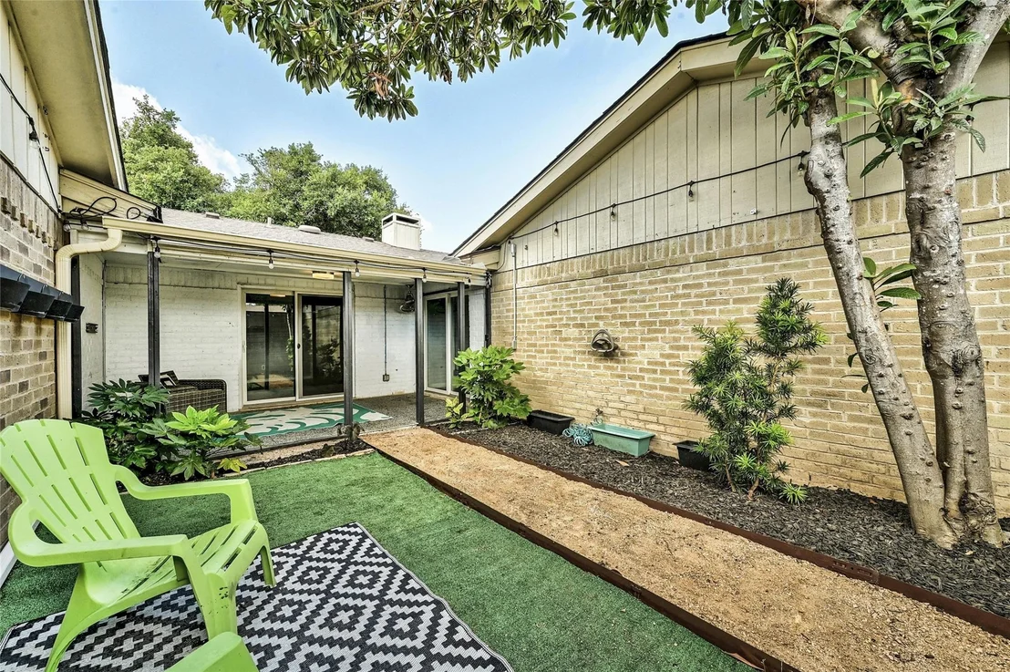 Photo of 11131 Pinehurst DR