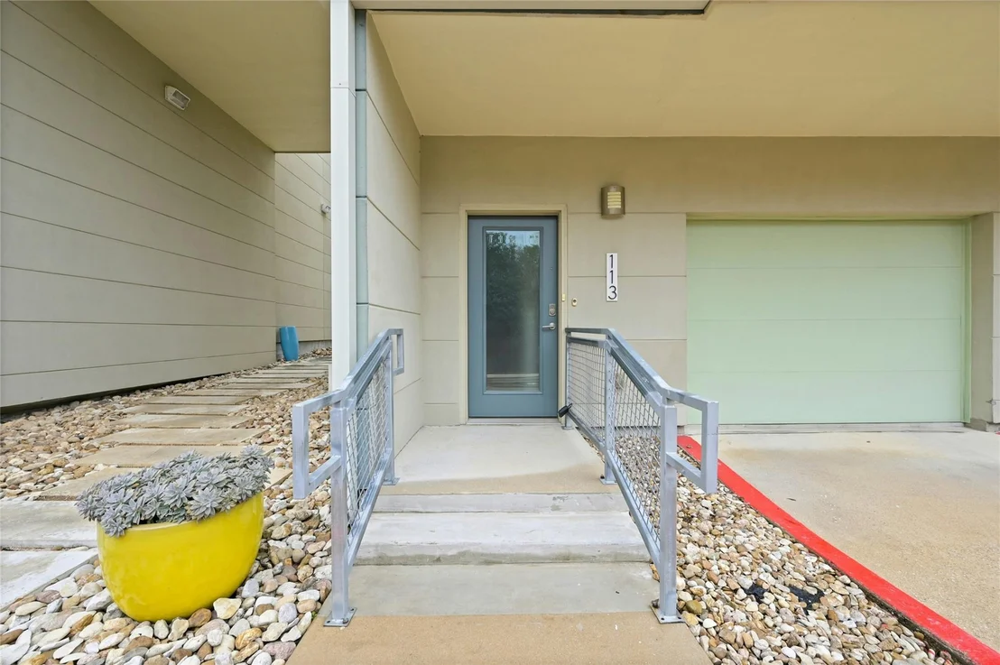 Photo of Unit 113 at 604 N Bluff DR