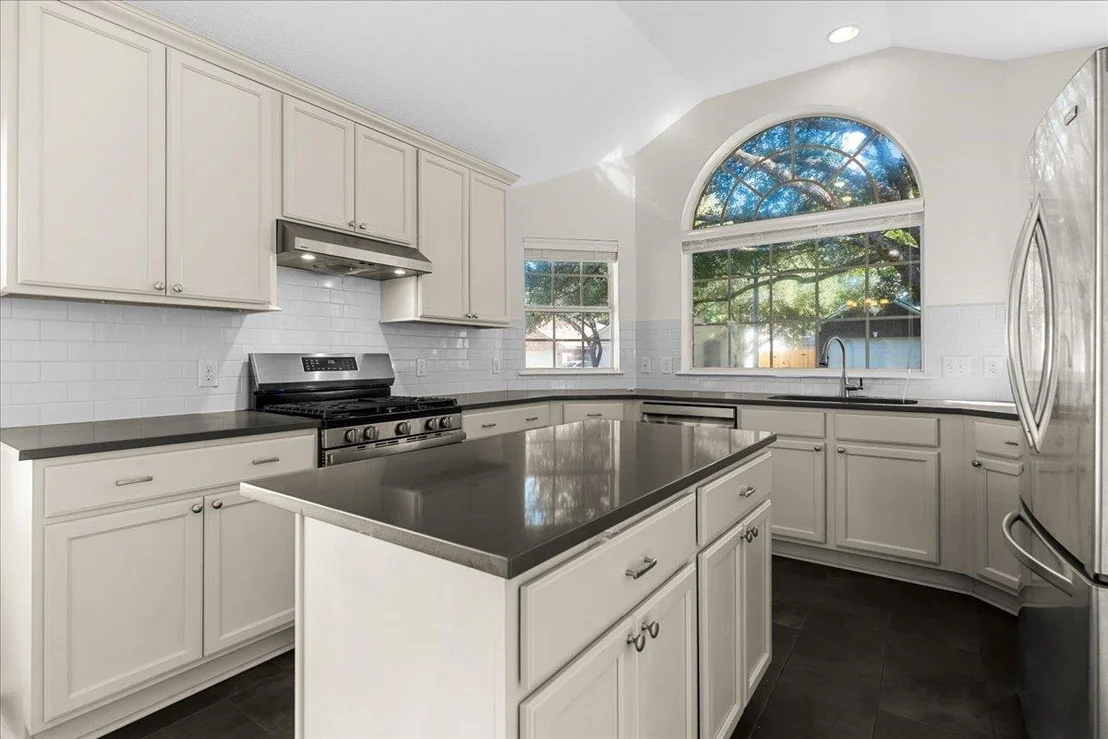 Photo of 13553 Anarosa LOOP