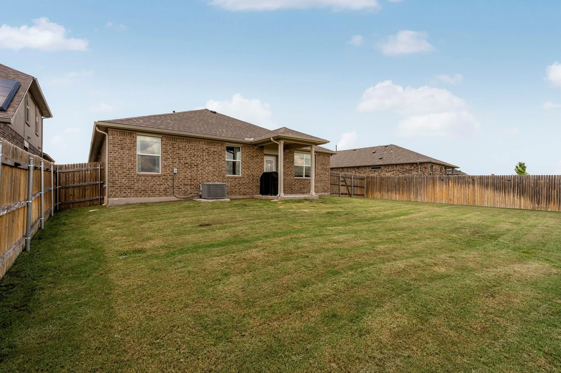 Photo of 185 Struss DR