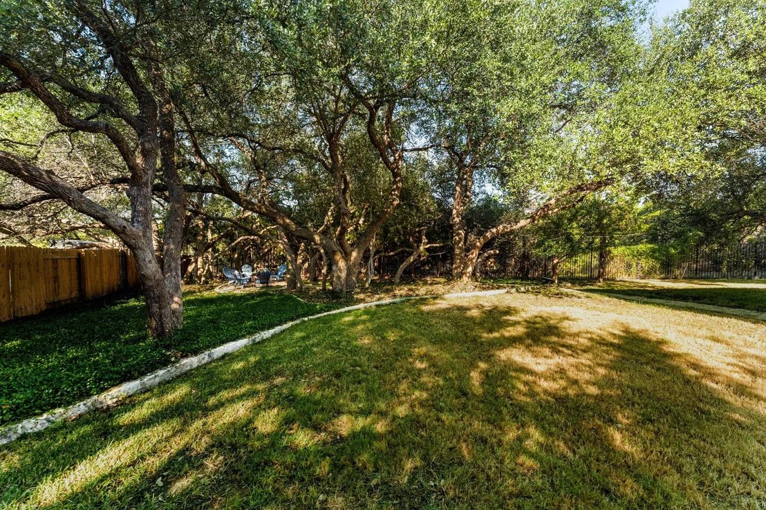 Photo of 140 Lake Rim CIR