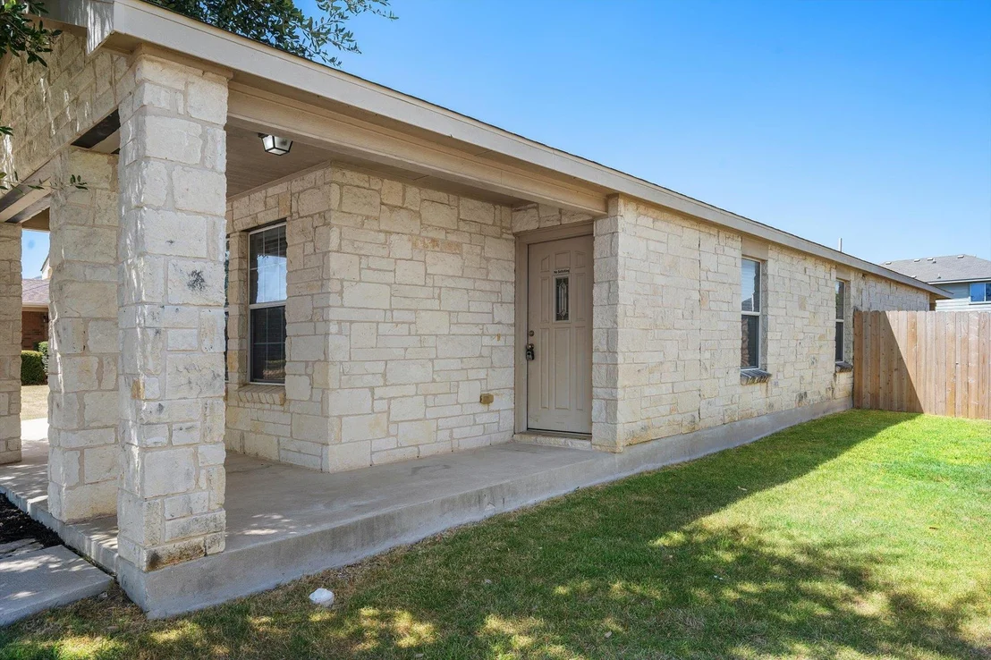Photo of 411 Leo LN