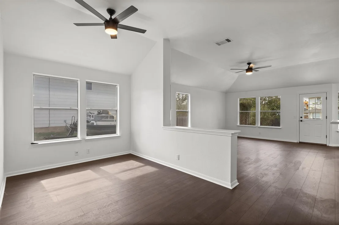 Photo of 1820 Mason Creek BLVD