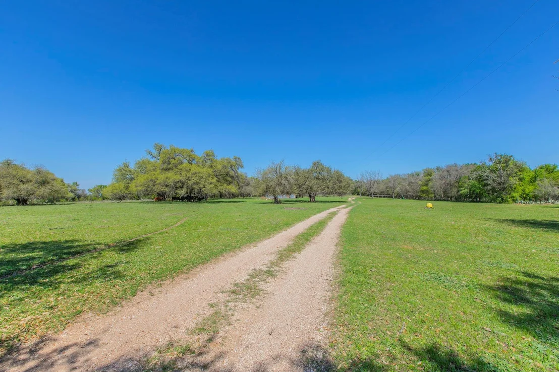 Photo of 1500 County Road 405