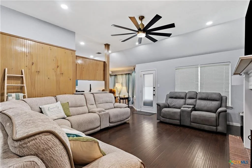 Photo of 1711 Lynx CIR