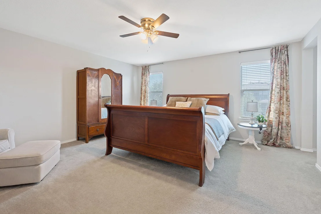 Photo of 476 Sheepshank DR