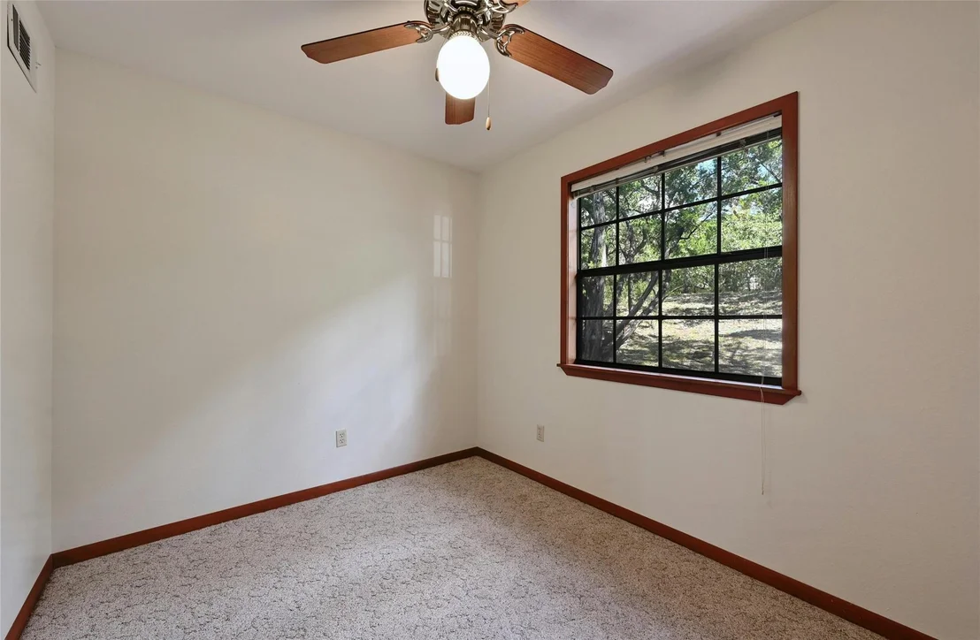 Photo of 115 Cedar Springs DR
