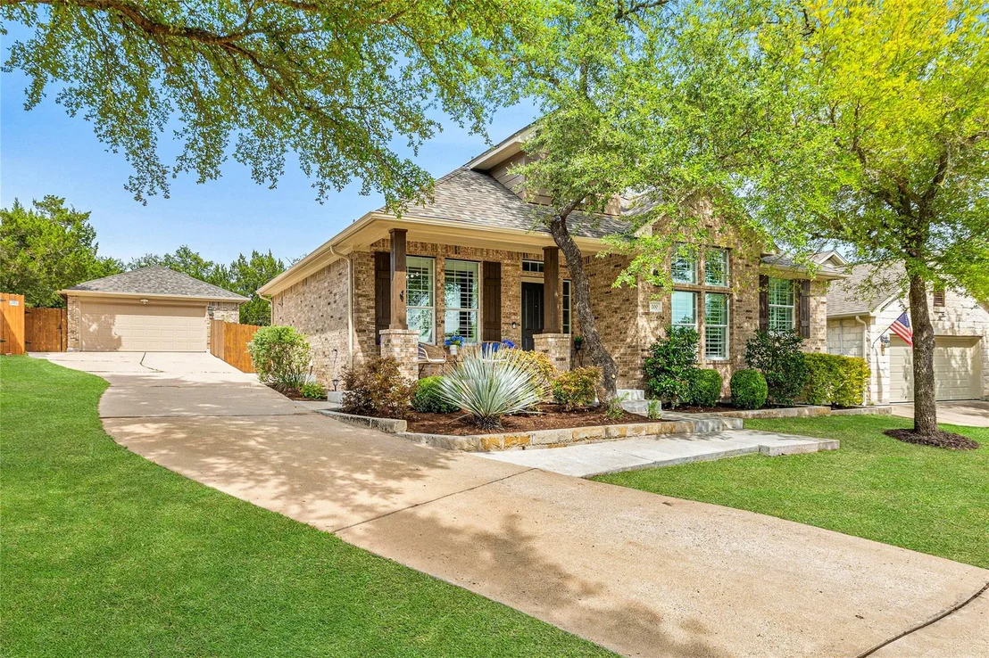 Photo of 200 Lexington DR