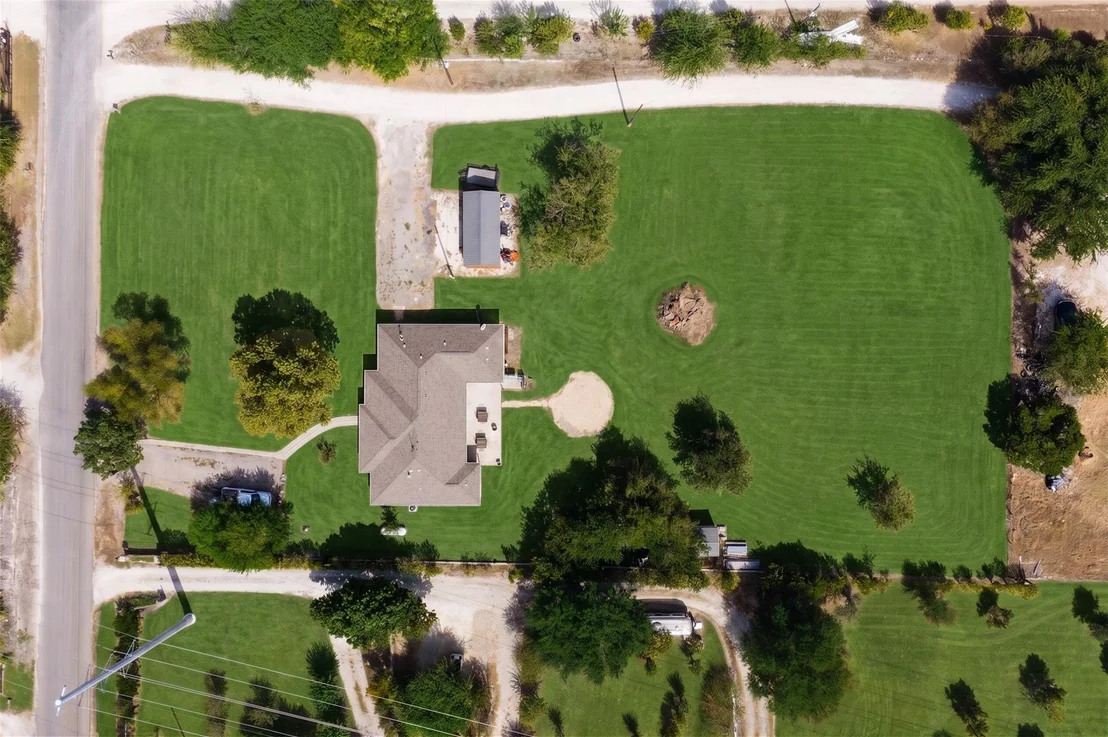 Photo of 770 Green Acres