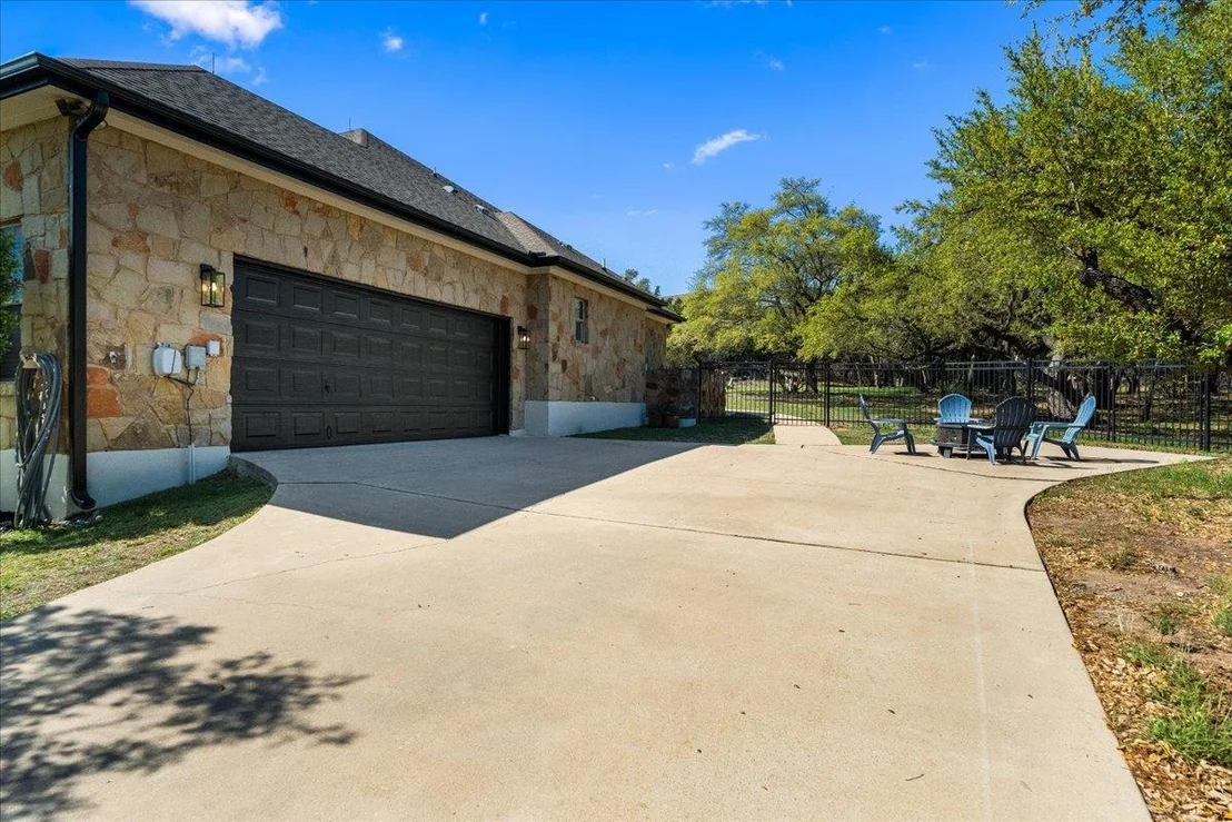 Photo of 10621 W Cave LOOP