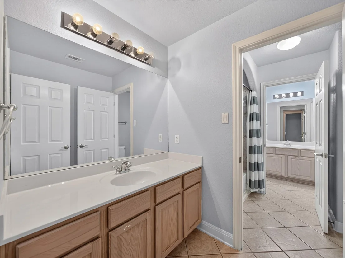 Photo of 3500 Hamlet CV