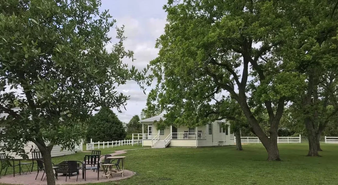 Photo of 1281 Post Oak Point RD