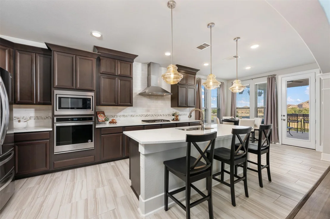 Photo of 2116 Ambling TRL