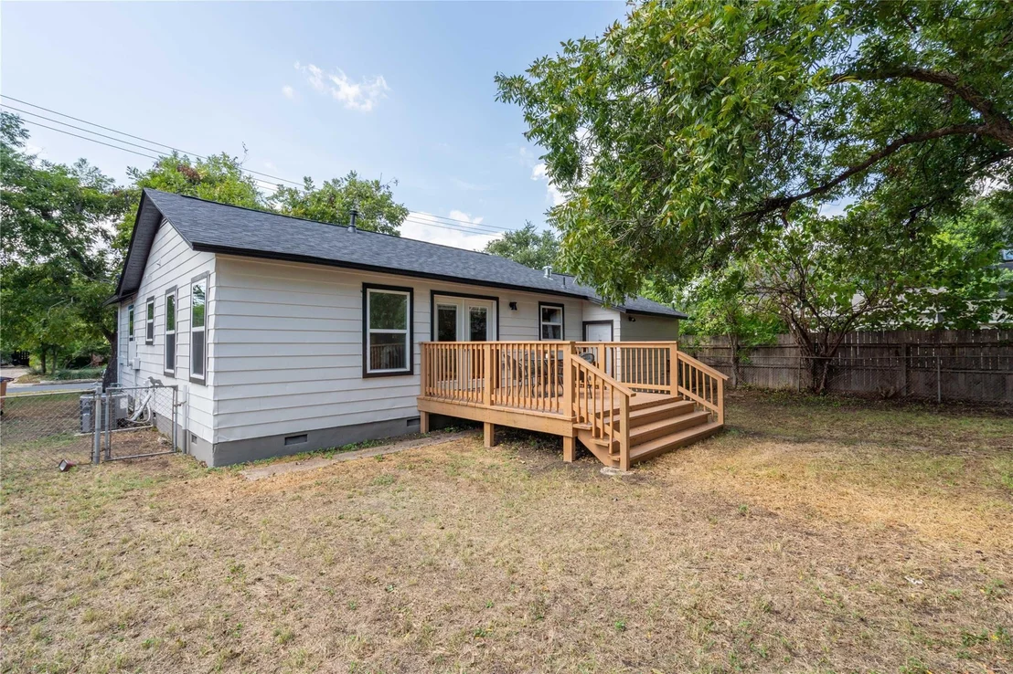 Photo of 7409 Grover Ave