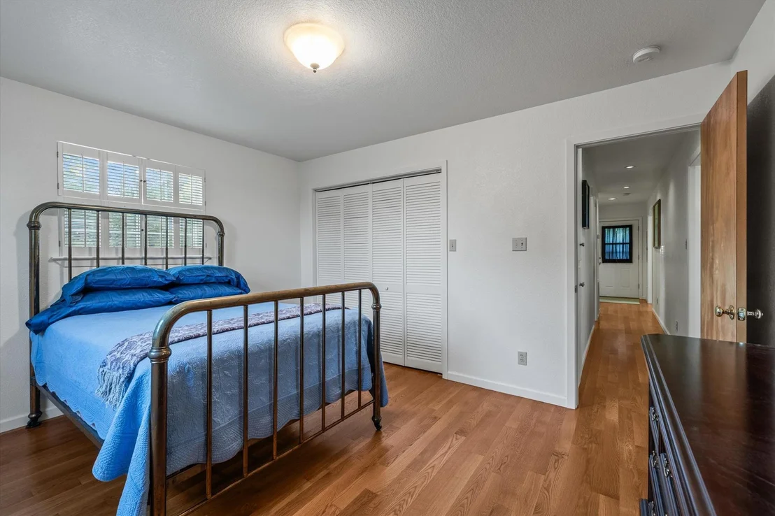 Photo of 3204 Tabletop Mountain DR