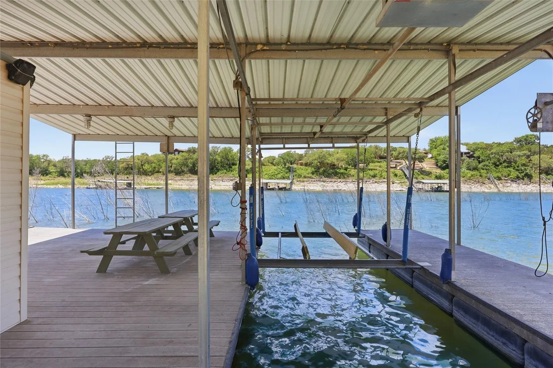 Photo of 10802 Beach RD