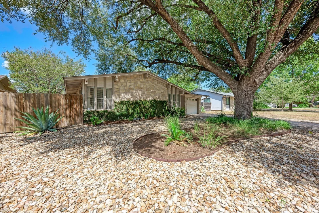 Photo of 6810 Langston DR