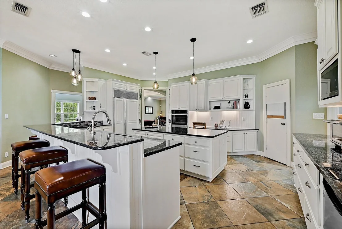 Photo of 948 Upper Elgin River RD