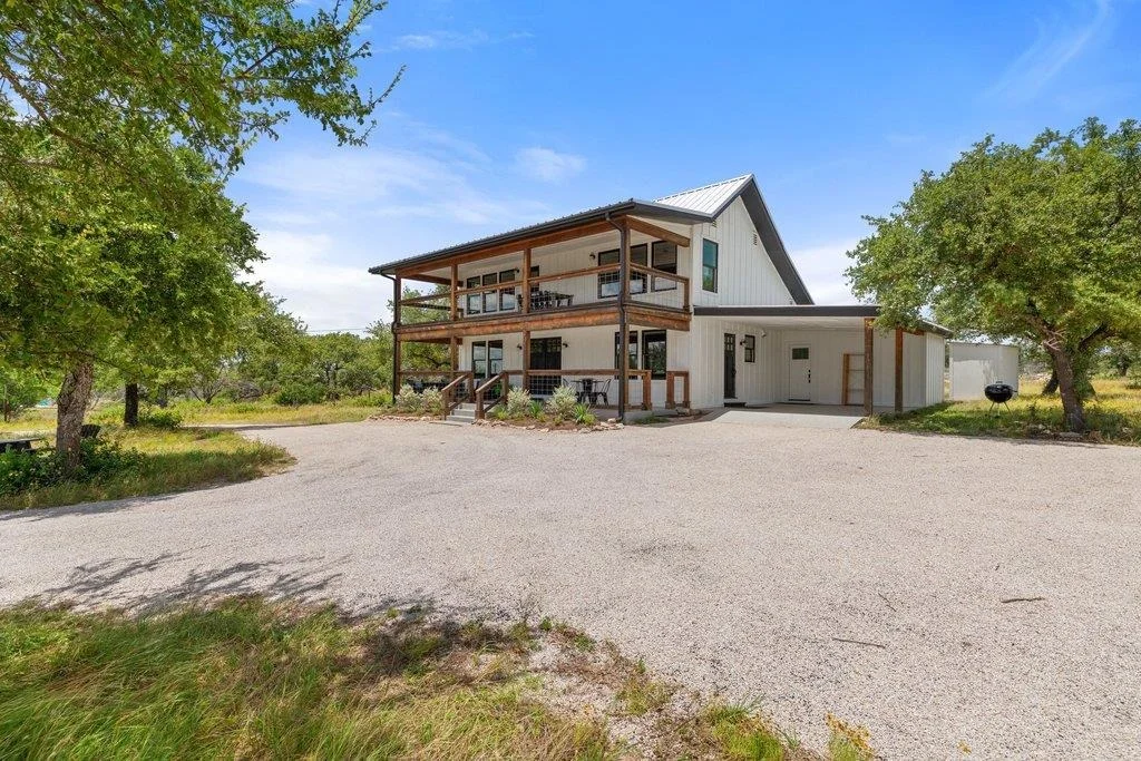 Photo of 784 River View DR
