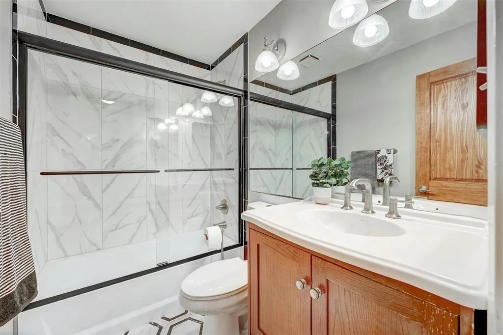 Photo of 2115 Saratoga DR