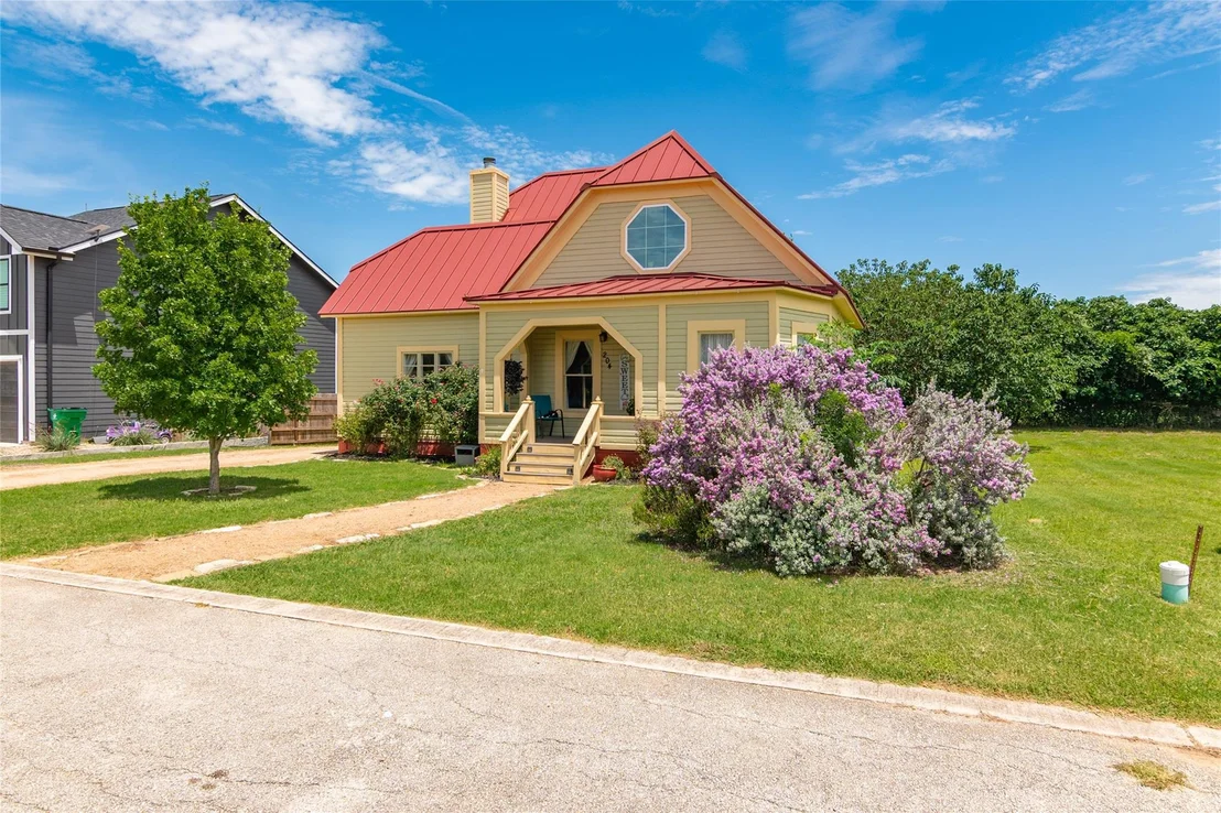 Photo of 204 Prim Rose ST