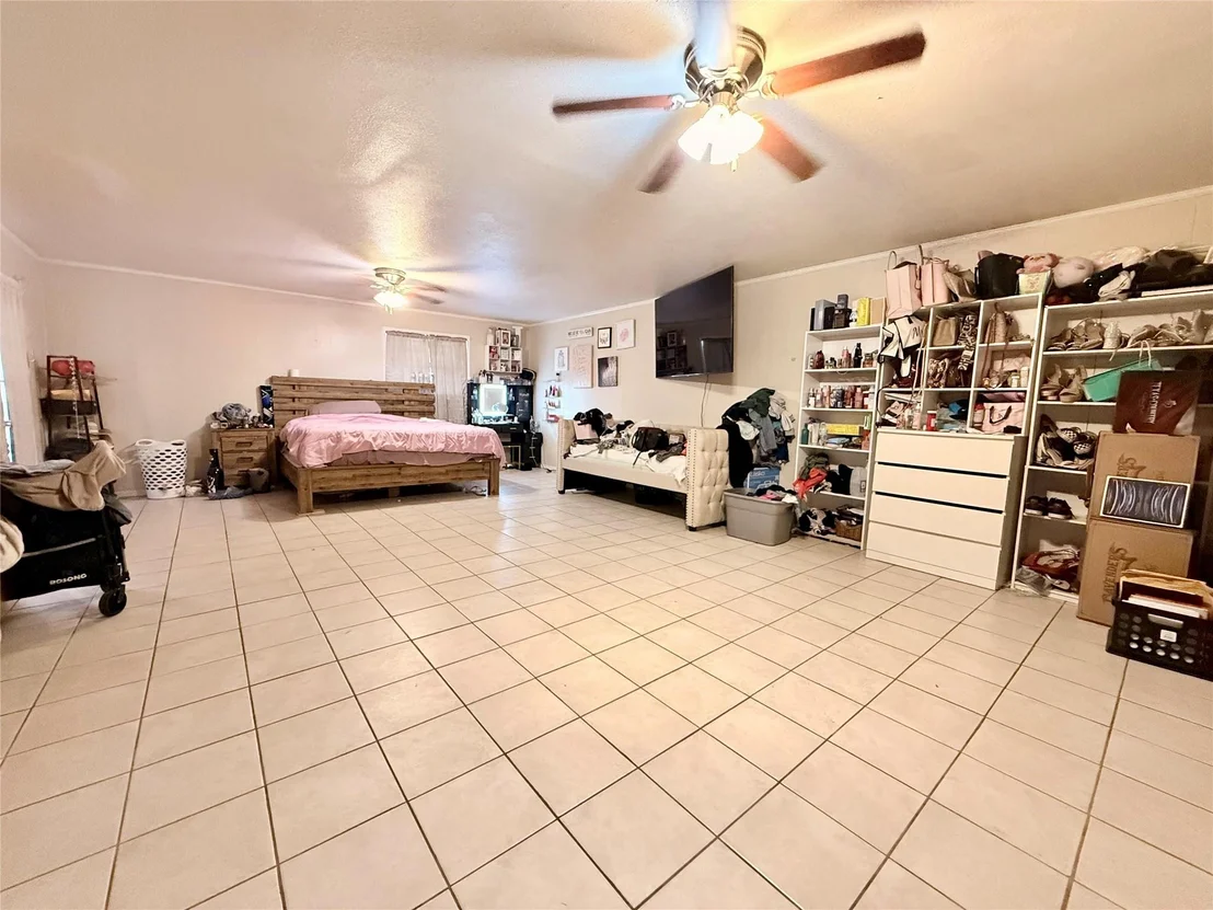 Photo of 313 E Walker Ave