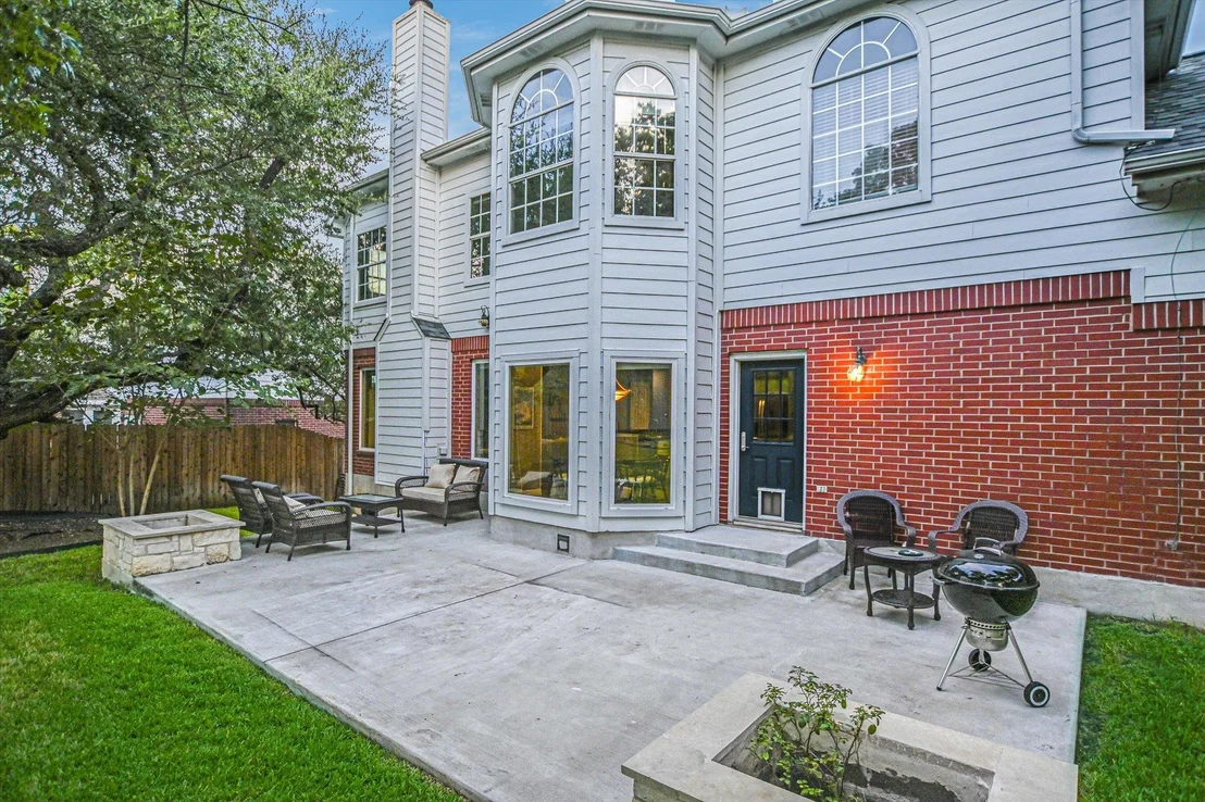 Photo of 2302 Cliffs Edge DR