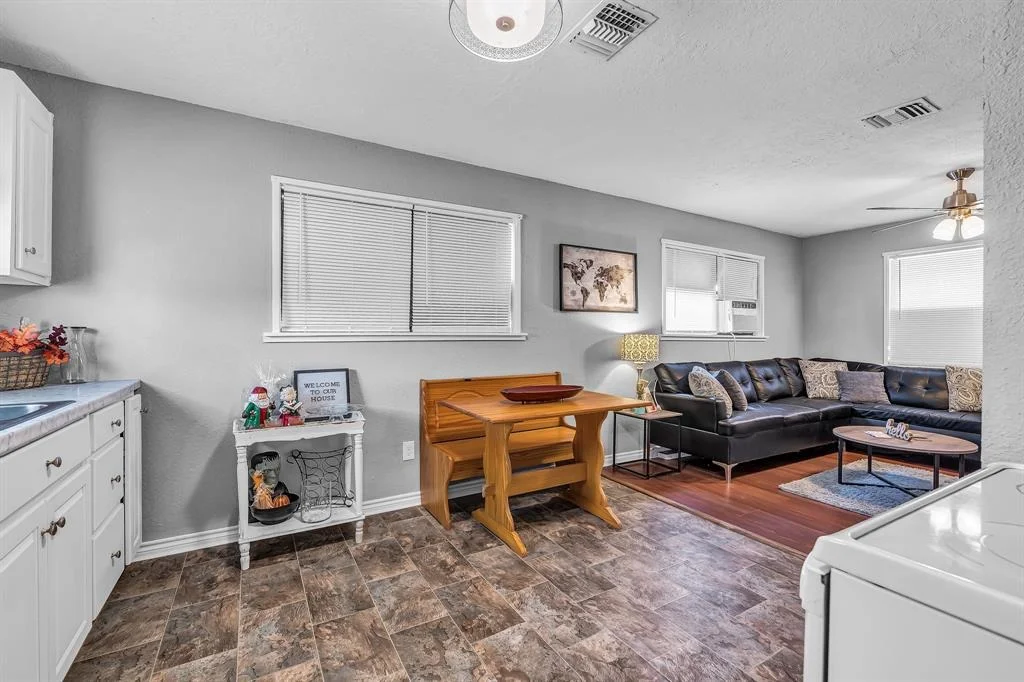 Photo of 218 Moss Oak Street ST