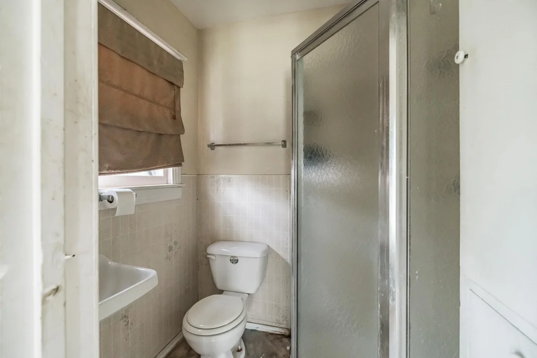 Photo of 900 Herndon LN