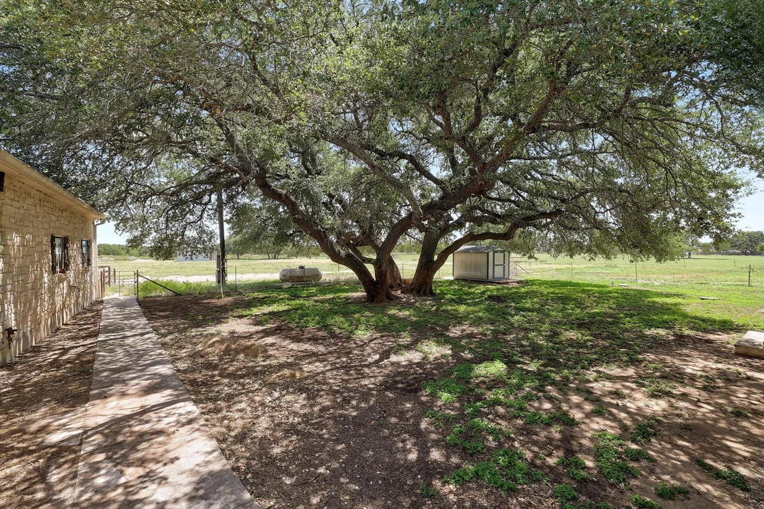 Photo of 3900 Shell RD