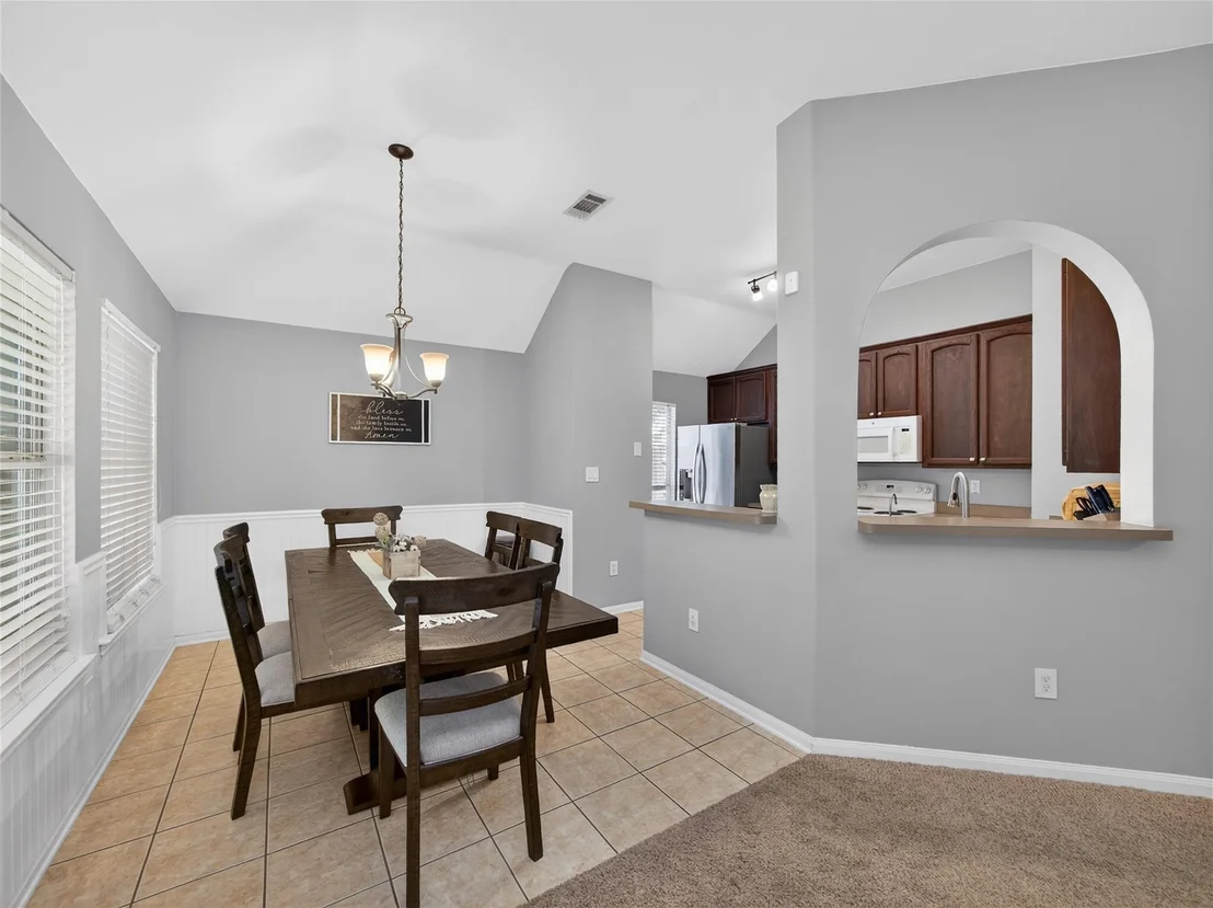 Photo of 2407 Kingsbury DR