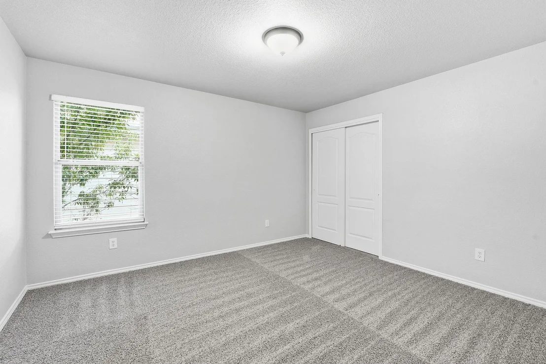 Photo of 6736 Cornish Hen LN