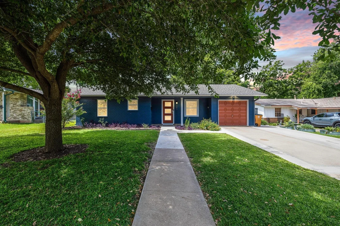 Photo of 1803 Forestglade DR