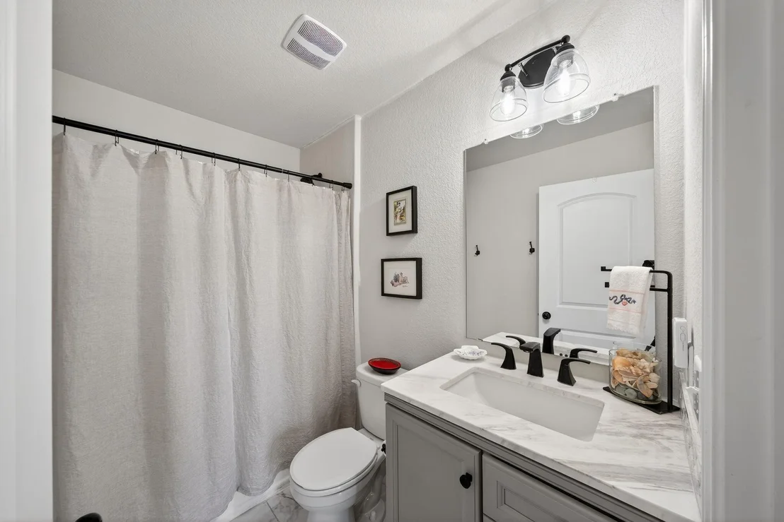 Photo of 613 Whitman Ave