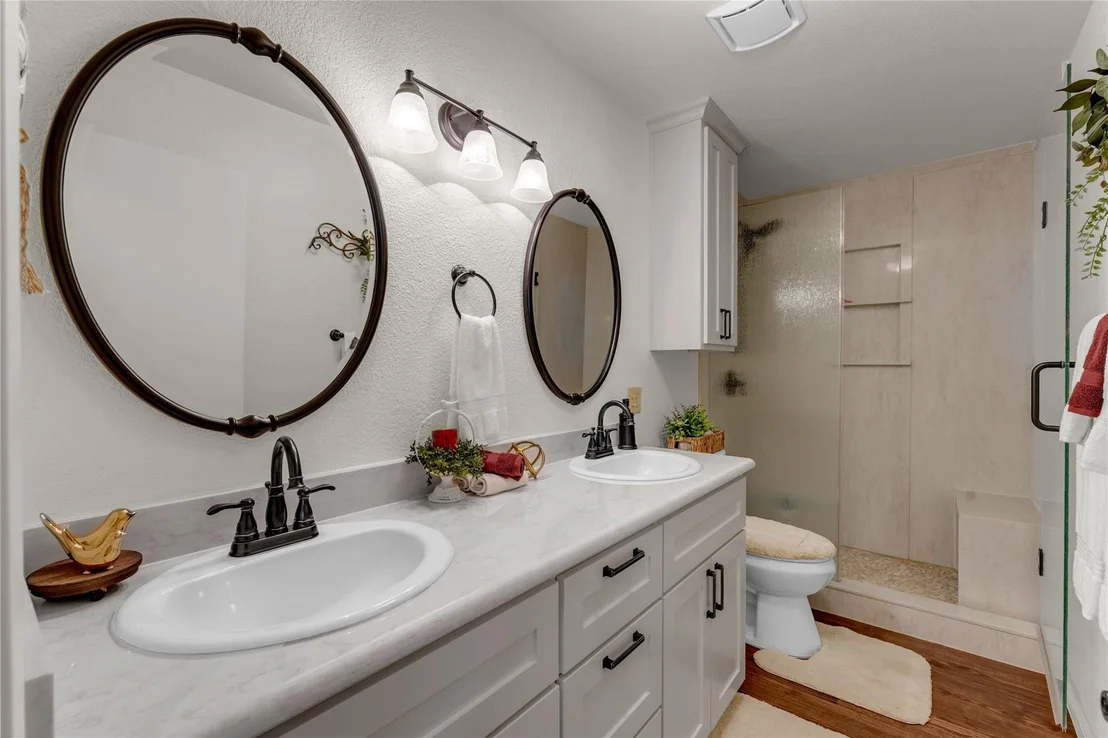 Photo of 386 Lake Loop
