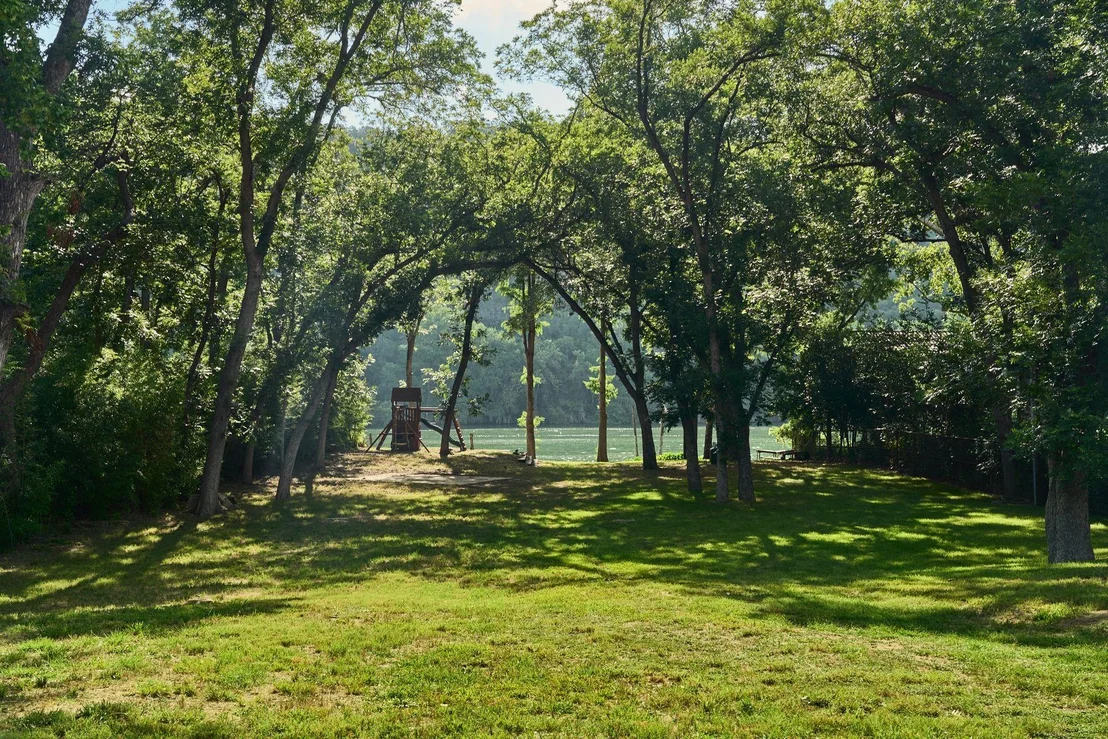 Photo of 2701 River Hills RD
