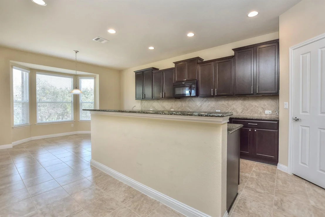 Photo of 107 Davis Mountain CIR