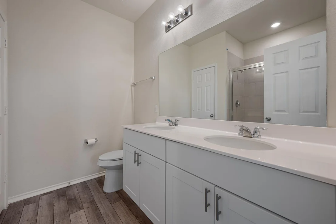 Photo of 241 Pivot DR