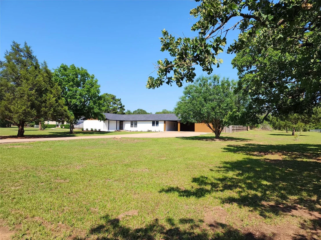 Photo of 1011 N State Highway 95 Highway N