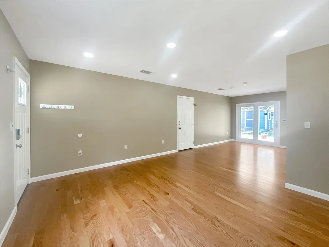 Photo of 8801 Parkfield DR