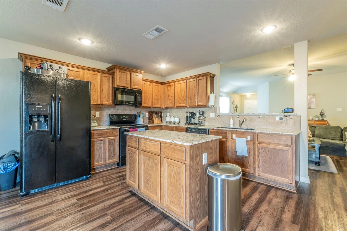Photo of 6806 Ambrose CIR