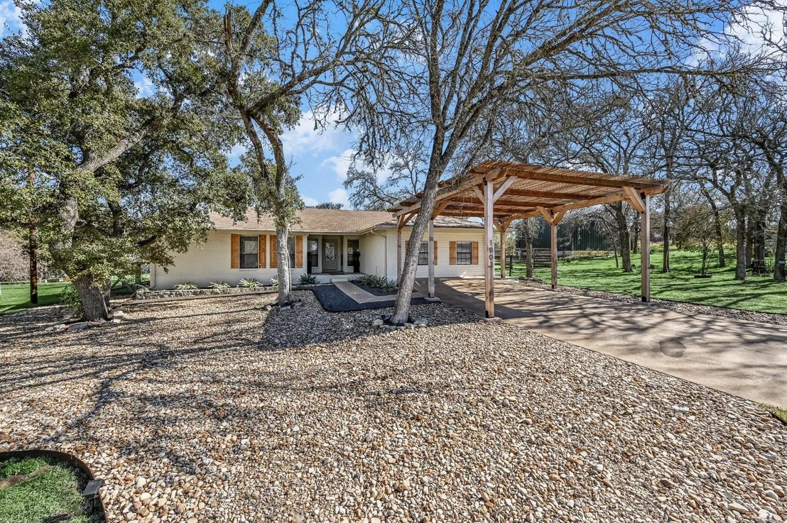 Photo of 1003 Mockingbird DR
